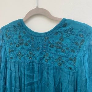 Free People Beautiful flowing embroidered teal shear to size CS